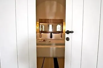 Porto Fira Villas 4*